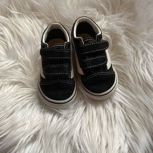 Vans Toddler Size 4.5. Black in good condition